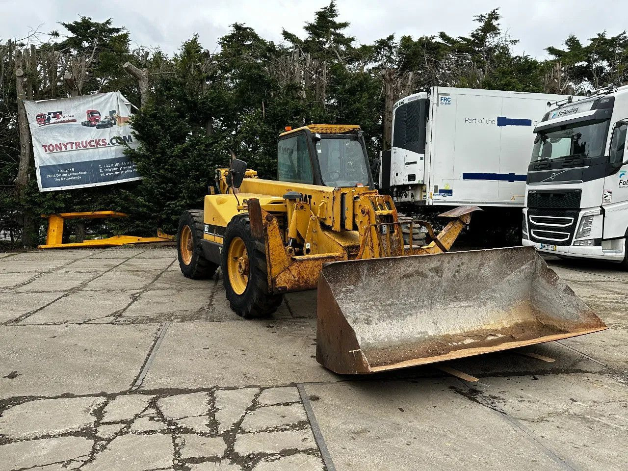 CAT Caterpillar TH63 4X4X4 Telehandler - Chariot télescopique: photos 1 CAT Caterpillar TH63 4X4X4 Telehandler - Chariot télescopique: photos 1