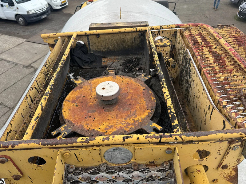 Camion pour transport de bitume Renault G260 4X2 ACMAR Bitumen Sprayer 10.000L Spring/Spring Manual Gear: photos 13