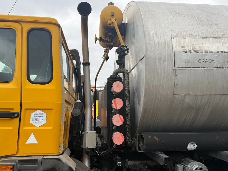 Camion pour transport de bitume Renault G260 4X2 ACMAR Bitumen Sprayer 10.000L Spring/Spring Manual Gear: photos 8