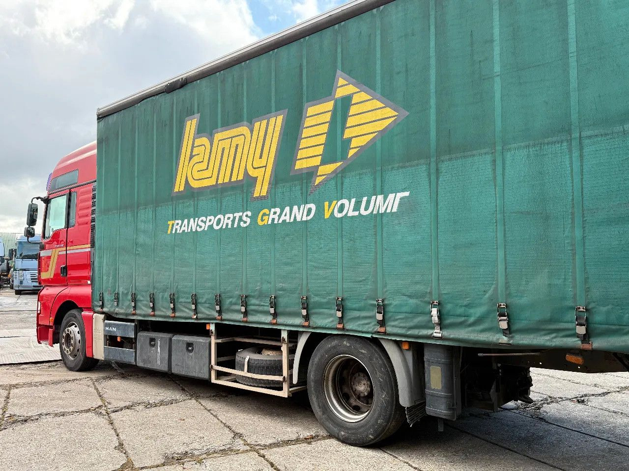 MAN TGA 18.440 4X2 BOX Spring/Air EURO3 Retarder ZF - Camion fourgon: photos 3 MAN TGA 18.440 4X2 BOX Spring/Air EURO3 Retarder ZF - Camion fourgon: photos 3
