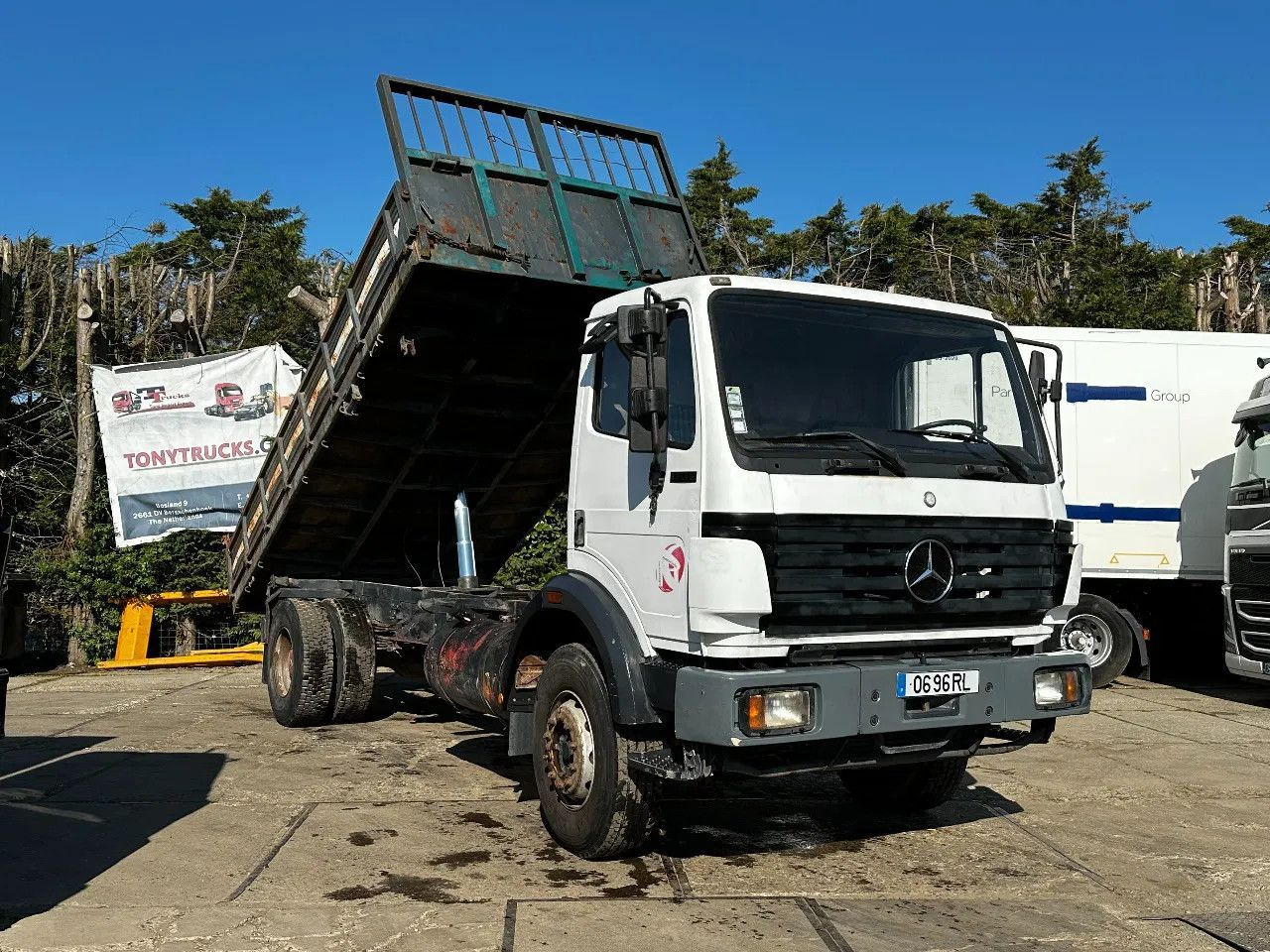 Mercedes-Benz SK 1733 V6 4X2 Tipper Spring/Spring EPS Manual G - Camion benne: photos 1 Mercedes-Benz SK 1733 V6 4X2 Tipper Spring/Spring EPS Manual G - Camion benne: photos 1