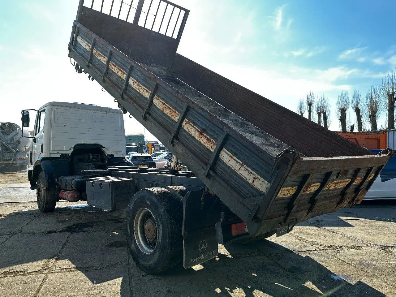 Mercedes-Benz SK 1733 V6 4X2 Tipper Spring/Spring EPS Manual G - Camion benne: photos 3 Mercedes-Benz SK 1733 V6 4X2 Tipper Spring/Spring EPS Manual G - Camion benne: photos 3