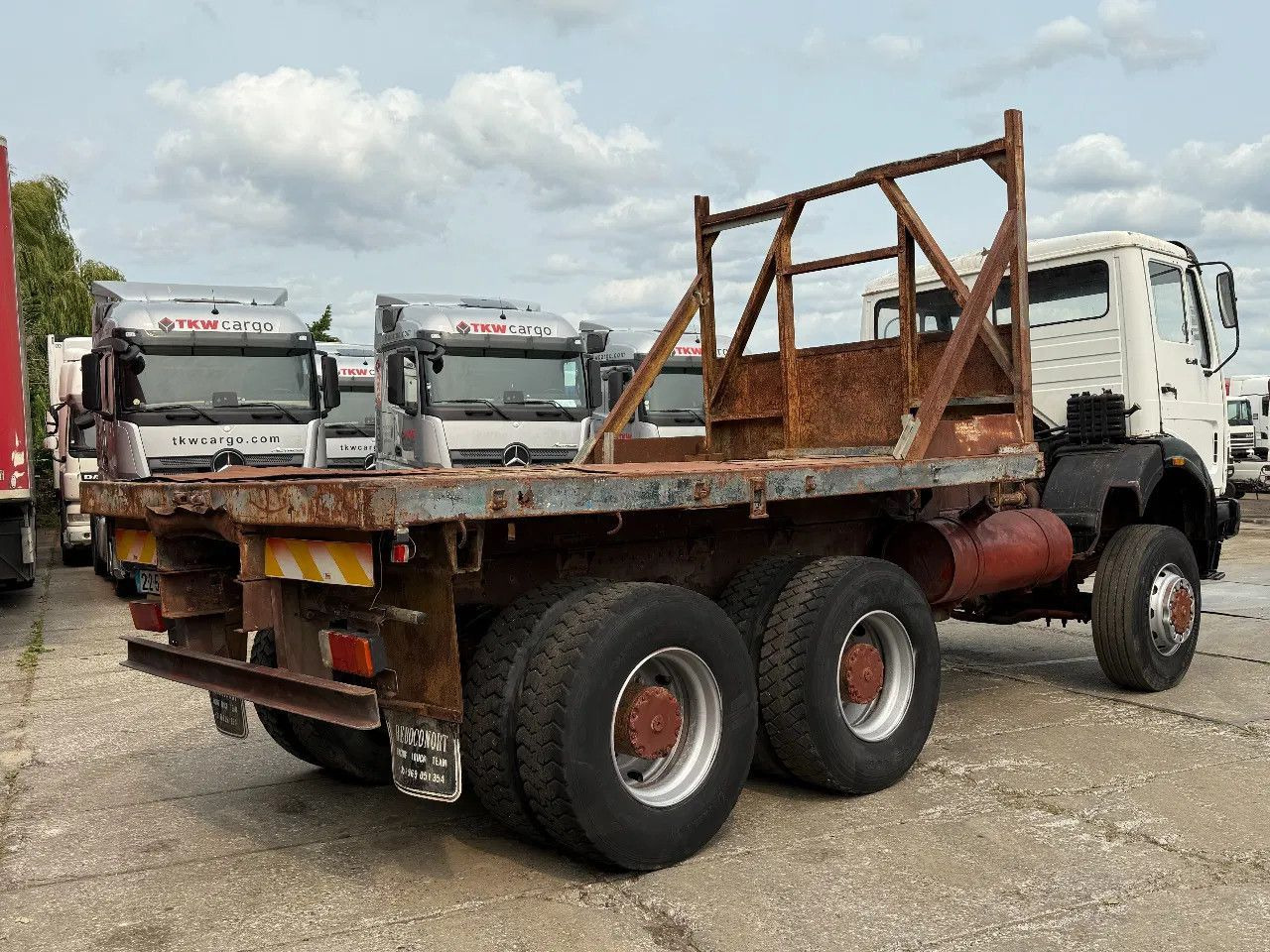 Mercedes-Benz SK 2628 V8 6X6 Platform Spring/Spring Manual gea - Camion plateau: photos 4 Mercedes-Benz SK 2628 V8 6X6 Platform Spring/Spring Manual gea - Camion plateau: photos 4
