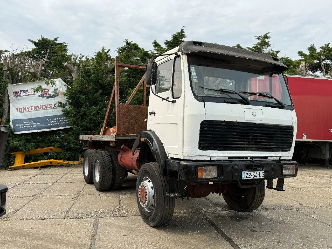 Mercedes-Benz SK 2628 V8 6X6 Platform Spring/Spring Manual gea - Camion plateau: photos 1 Mercedes-Benz SK 2628 V8 6X6 Platform Spring/Spring Manual gea - Camion plateau: photos 1