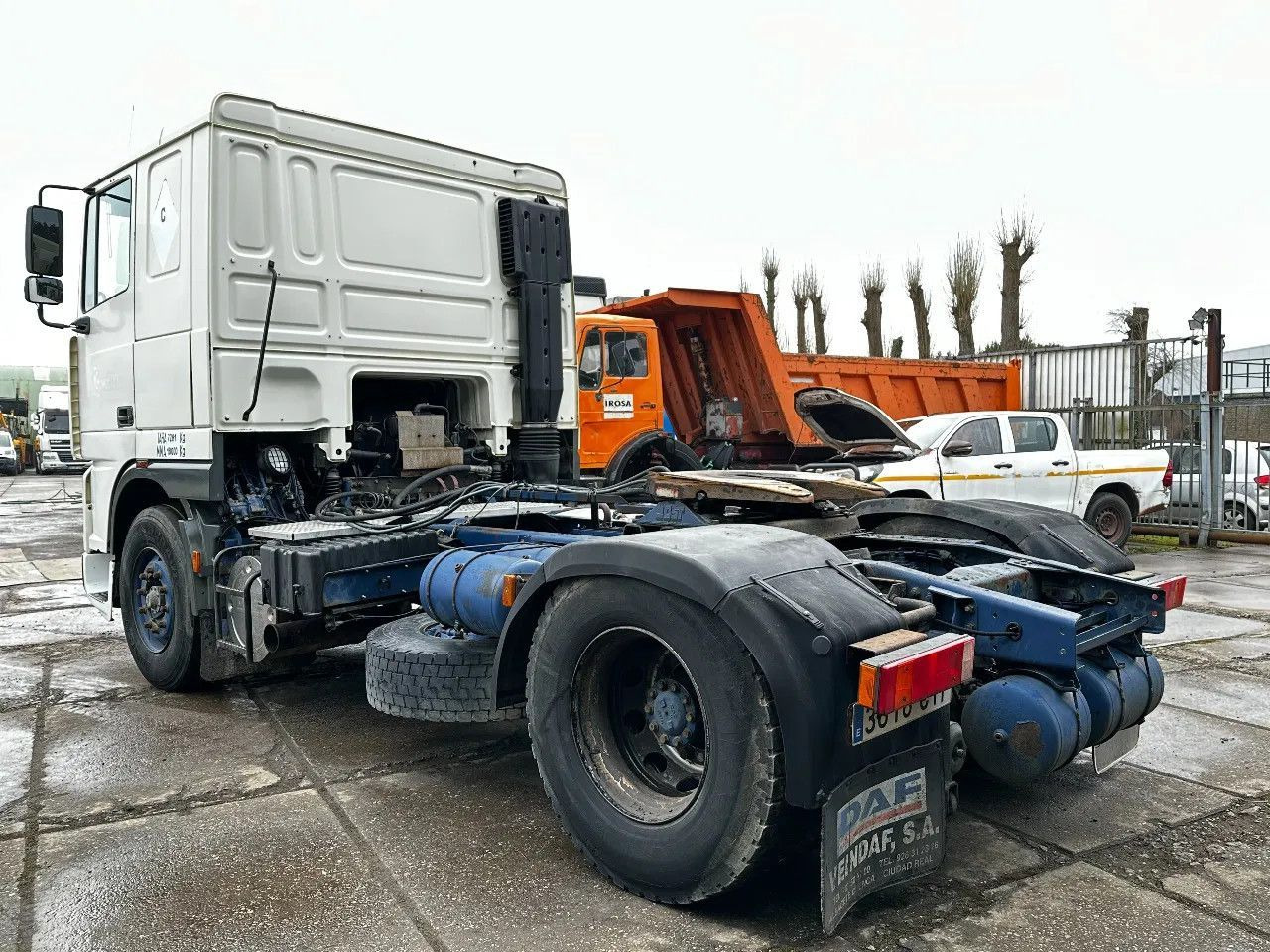 DAF XF 95.380 4X2 Tractor-unit Spring/Air ZF Manual DAF XF 95.380 4X2 Tractor-unit Spring/Air ZF Manual - Tracteur routier: photos 3 DAF XF 95.380 4X2 Tractor-unit Spring/Air ZF Manual DAF XF 95.380 4X2 Tractor-unit Spring/Air ZF Manual - Tracteur routier: photos 3