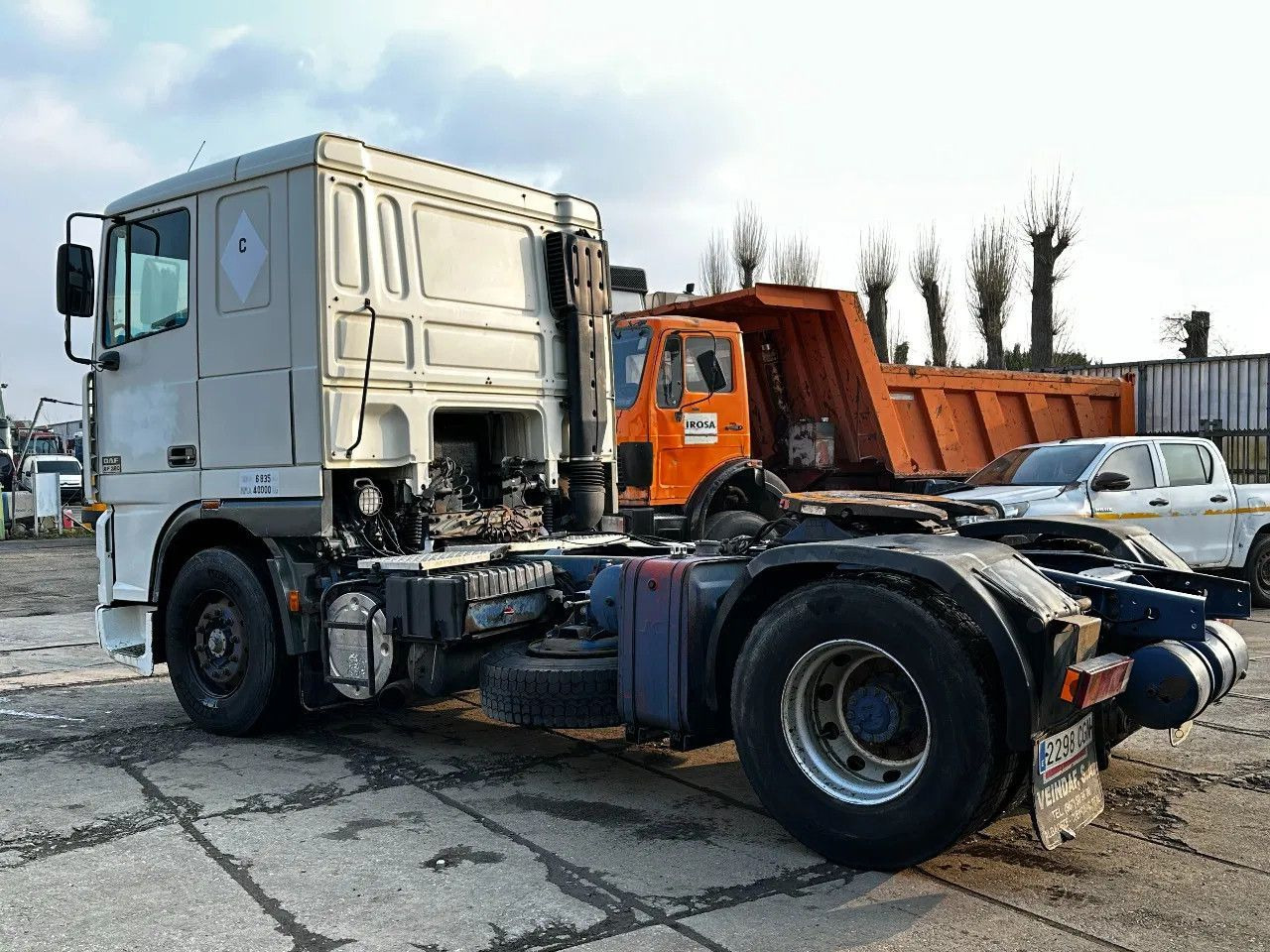DAF XF 95.380 4X2 Tractor-unit Spring/Air ZF Manual DAF XF 95.380 4X2 Tractor-unit Spring/Air ZF Manual - Tracteur routier: photos 3 DAF XF 95.380 4X2 Tractor-unit Spring/Air ZF Manual DAF XF 95.380 4X2 Tractor-unit Spring/Air ZF Manual - Tracteur routier: photos 3