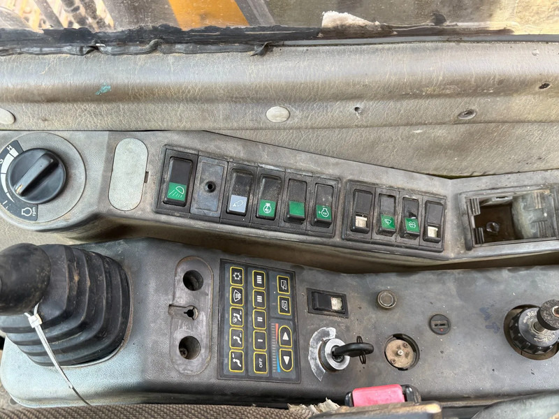 Pelle sur chenille Volvo EC 140 LC Excavator Hammerline Quick Coupler: photos 15 Pelle sur chenille Volvo EC 140 LC Excavator Hammerline Quick Coupler: photos 15