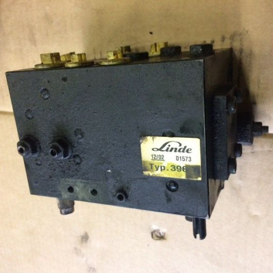 Accelerator assy. CHS-02/10, for Linde H50-80, Series 396-T - Système électrique pour Matériel de manutention: photos 1 Accelerator assy. CHS-02/10, for Linde H50-80, Series 396-T - Système électrique pour Matériel de manutention: photos 1
