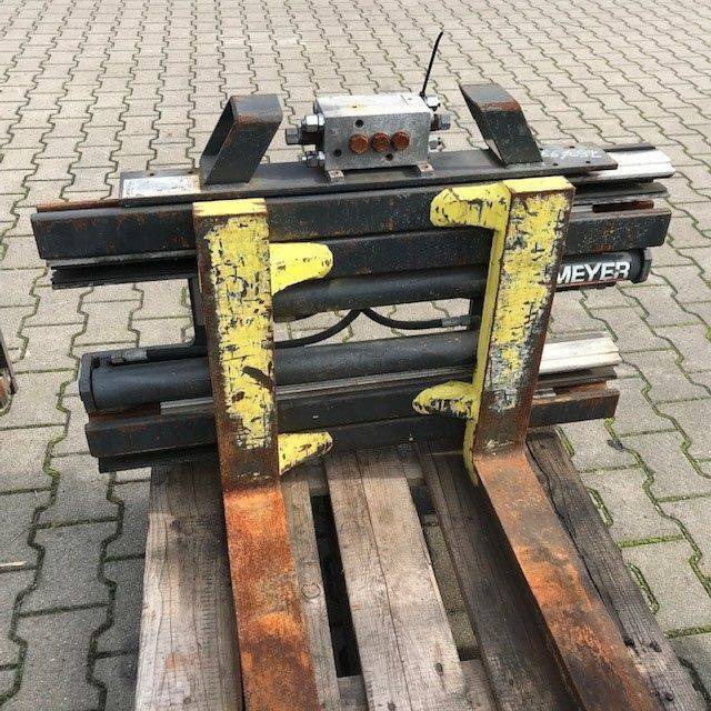 Meyer Fork positioner with side shift - Accessoire: photos 1 Meyer Fork positioner with side shift - Accessoire: photos 1