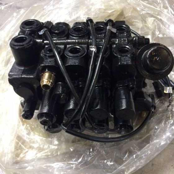 Control valve FC 4 valves - Valve hydraulique pour Matériel de manutention: photos 4 Control valve FC 4 valves - Valve hydraulique pour Matériel de manutention: photos 4