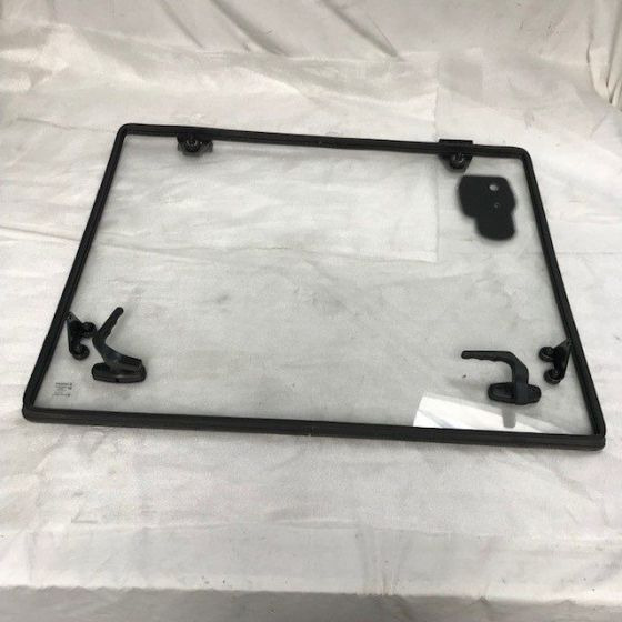 Front window for Komatsu series 4024 - Fenêtre et pièces pour Matériel de manutention: photos 2 Front window for Komatsu series 4024 - Fenêtre et pièces pour Matériel de manutention: photos 2