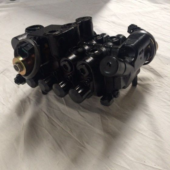 Hyd. control valve 4V - Valve hydraulique pour Matériel de manutention: photos 3 Hyd. control valve 4V - Valve hydraulique pour Matériel de manutention: photos 3