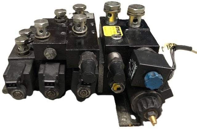 Hydraulic control valve for Unicarriers - Valve hydraulique pour Matériel de manutention: photos 3 Hydraulic control valve for Unicarriers - Valve hydraulique pour Matériel de manutention: photos 3