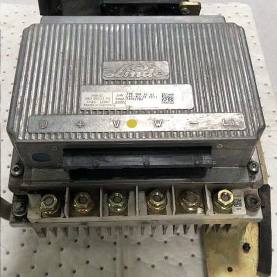 LAC-03/34 CC17 Controller for Linde /1110/ - Bloc de gestion pour Matériel de manutention: photos 1 LAC-03/34 CC17 Controller for Linde /1110/ - Bloc de gestion pour Matériel de manutention: photos 1