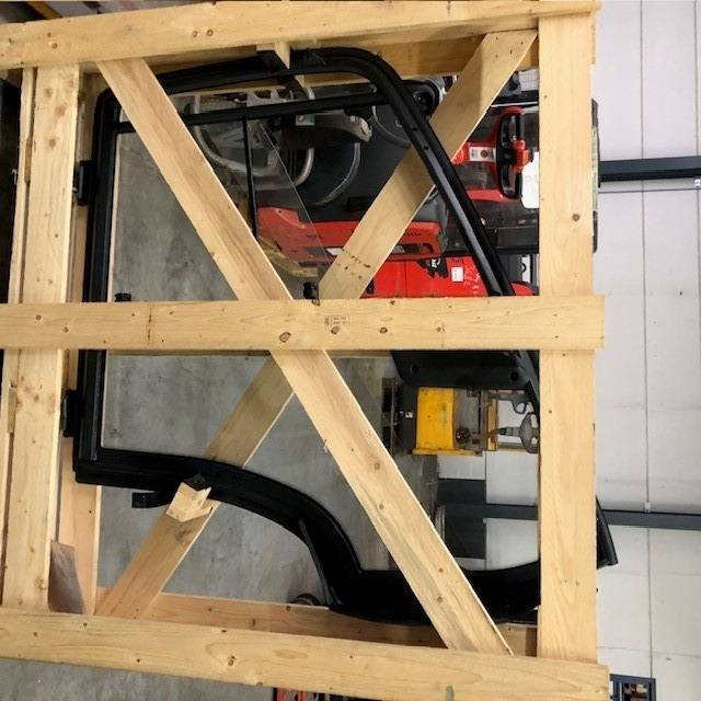 Left door for Linde 1204 series - Portière et pièces pour Matériel de manutention: photos 2 Left door for Linde 1204 series - Portière et pièces pour Matériel de manutention: photos 2