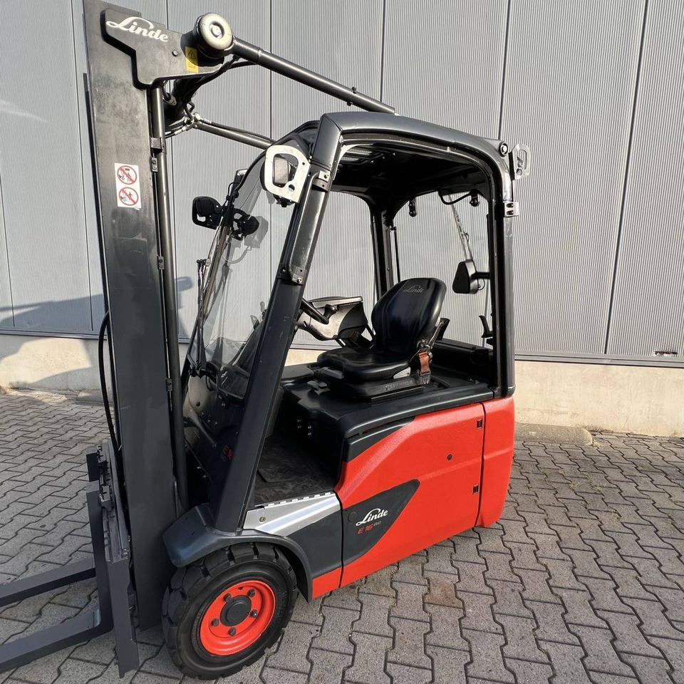 Linde E16 (386-02) EVO - Chariot élévateur électrique: photos 1 Linde E16 (386-02) EVO - Chariot élévateur électrique: photos 1