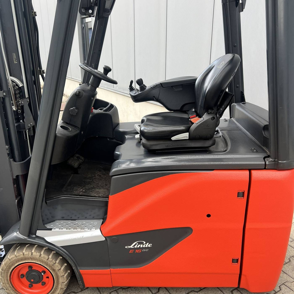 Linde E16H (386-02) EVO - Chariot élévateur électrique: photos 4 Linde E16H (386-02) EVO - Chariot élévateur électrique: photos 4