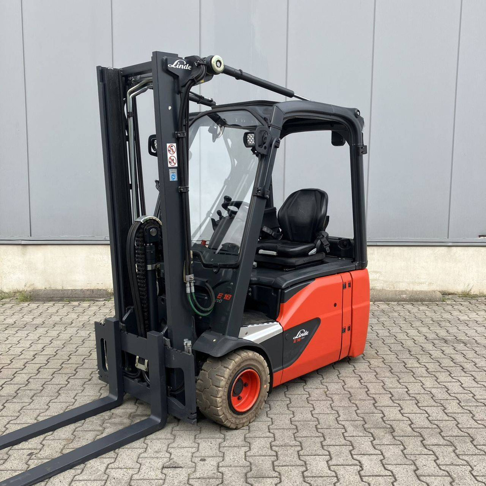 Linde E18 (386-02) EVO - Chariot élévateur électrique: photos 1 Linde E18 (386-02) EVO - Chariot élévateur électrique: photos 1