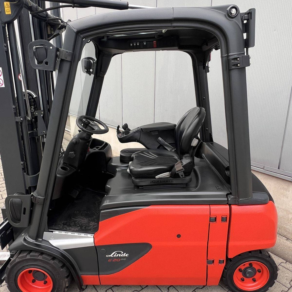 Linde E20PL (386-02) EVO - Chariot élévateur électrique: photos 5 Linde E20PL (386-02) EVO - Chariot élévateur électrique: photos 5