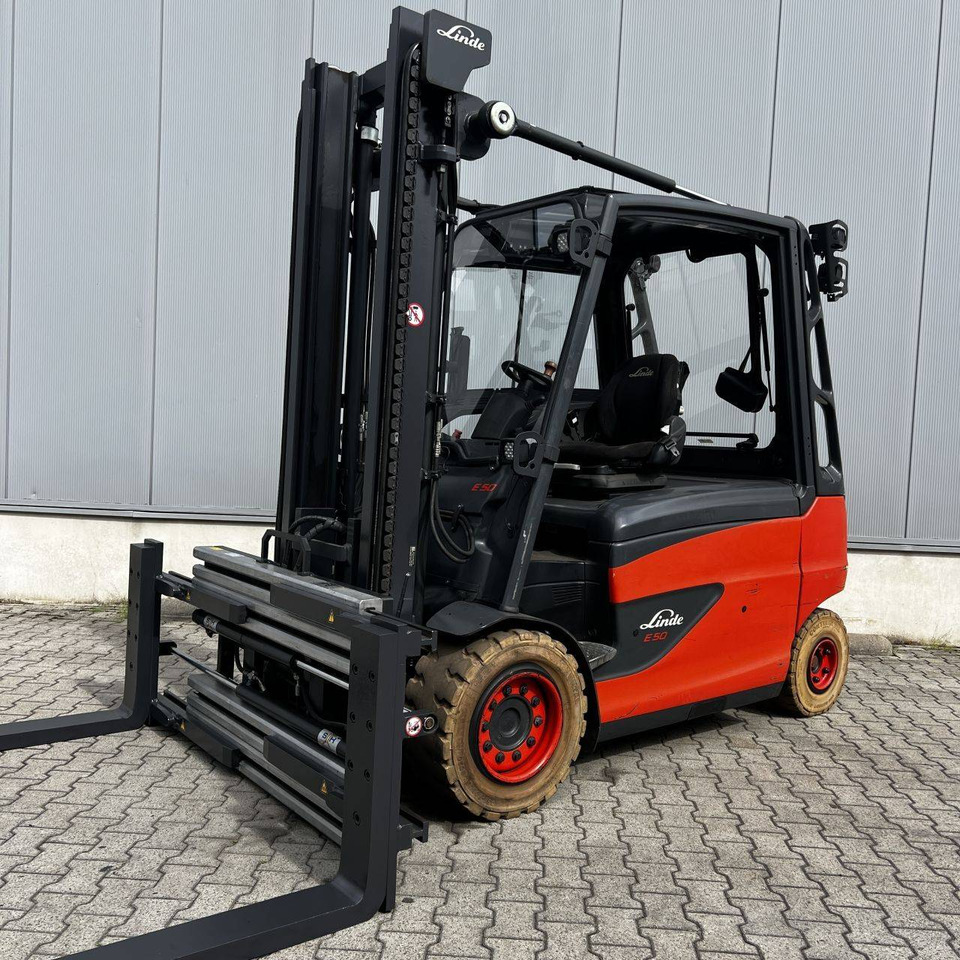 Linde E50/600HL (388) - Chariot élévateur électrique: photos 1 Linde E50/600HL (388) - Chariot élévateur électrique: photos 1