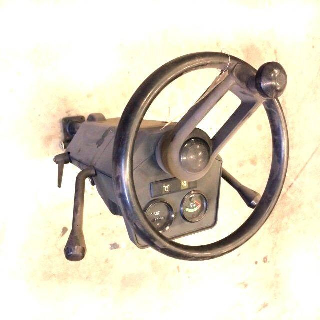 Steering column with hydraulic pump for Still R50-16 - Pompe de support pour Matériel de manutention: photos 2 Steering column with hydraulic pump for Still R50-16 - Pompe de support pour Matériel de manutention: photos 2