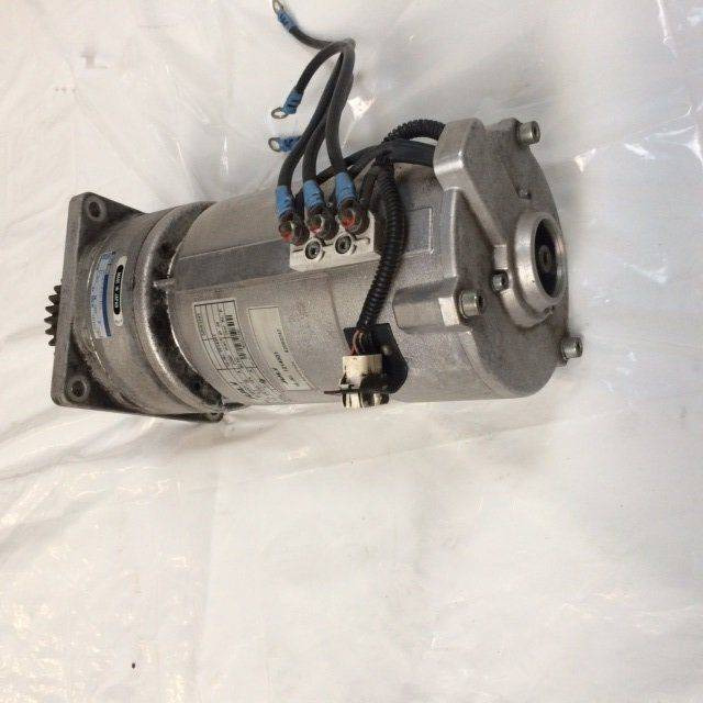 Steering motor for JH - Commande de gouvernail pour Matériel de manutention: photos 3 Steering motor for JH - Commande de gouvernail pour Matériel de manutention: photos 3