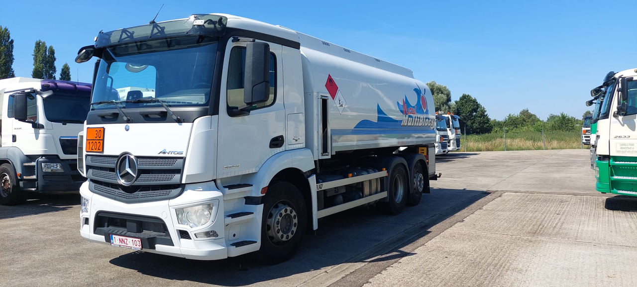 MERCEDES Antos - Camion citerne: photos 1 MERCEDES Antos - Camion citerne: photos 1