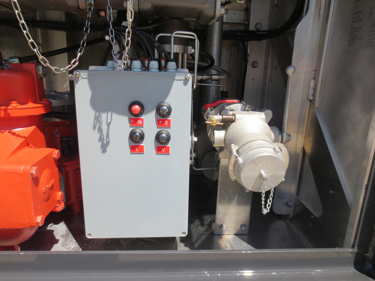 SCANIA G370 - Camion citerne: photos 4 SCANIA G370 - Camion citerne: photos 4