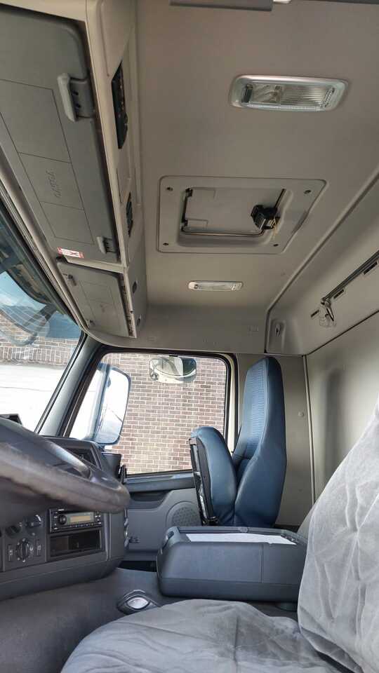 VOLVO FM - Camion citerne: photos 5 VOLVO FM - Camion citerne: photos 5