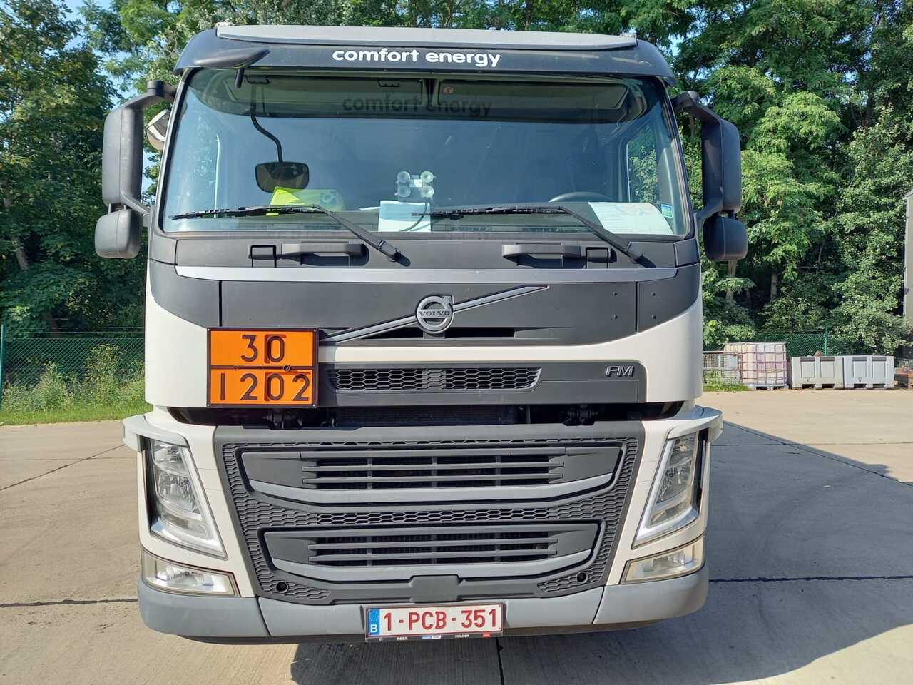 VOLVO FM - Camion citerne: photos 5 VOLVO FM - Camion citerne: photos 5