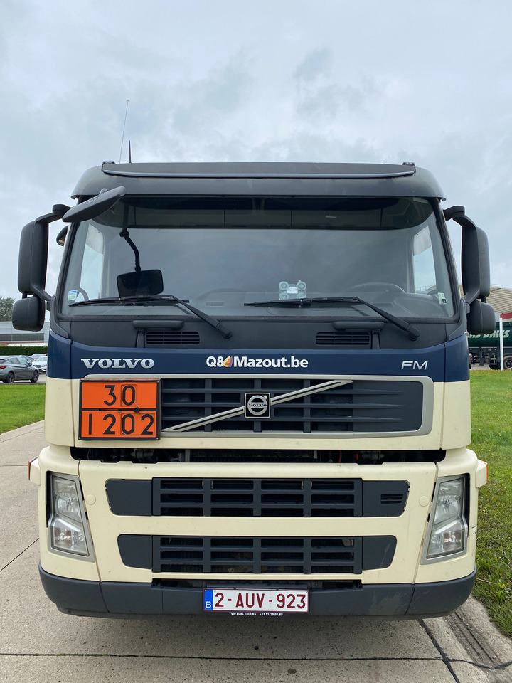 Camion citerne pour transport de carburant VOLVO FM (lot of 3): photos 33 Camion citerne pour transport de carburant VOLVO FM (lot of 3): photos 33