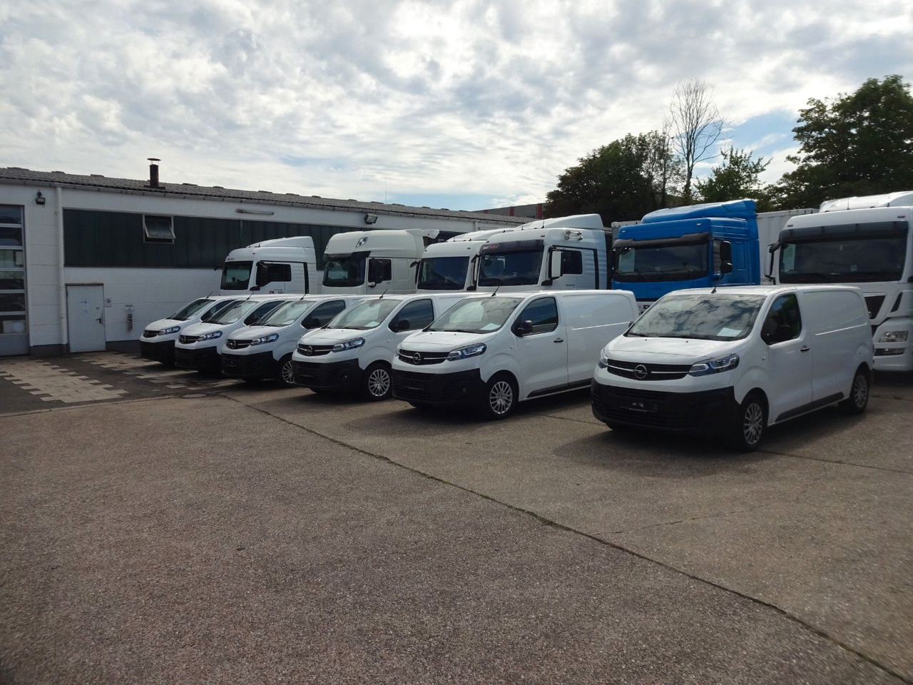 Opel 50 x Vivaro Kasten, L1H1, Klima, PDC, Tempomat - Fourgonnette: photos 2 Opel 50 x Vivaro Kasten, L1H1, Klima, PDC, Tempomat - Fourgonnette: photos 2
