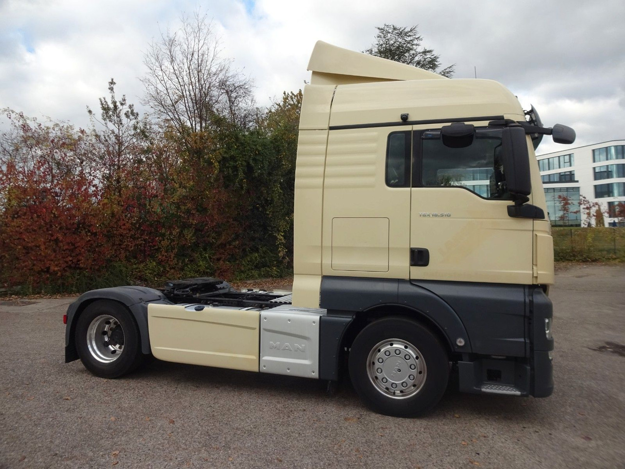 MAN TGX 18.510, XLX, Retarder, ACC, 2 x Tank - Tracteur routier: photos 4 MAN TGX 18.510, XLX, Retarder, ACC, 2 x Tank - Tracteur routier: photos 4