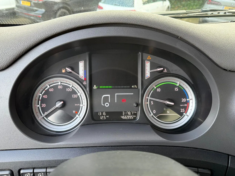 Camion isothermique DAF CF 290 +HTF Koeloplegger TRS PTO koelmotor Dhollandia 3000KG NL466.995KM: photos 16 Camion isothermique DAF CF 290 +HTF Koeloplegger TRS PTO koelmotor Dhollandia 3000KG NL466.995KM: photos 16