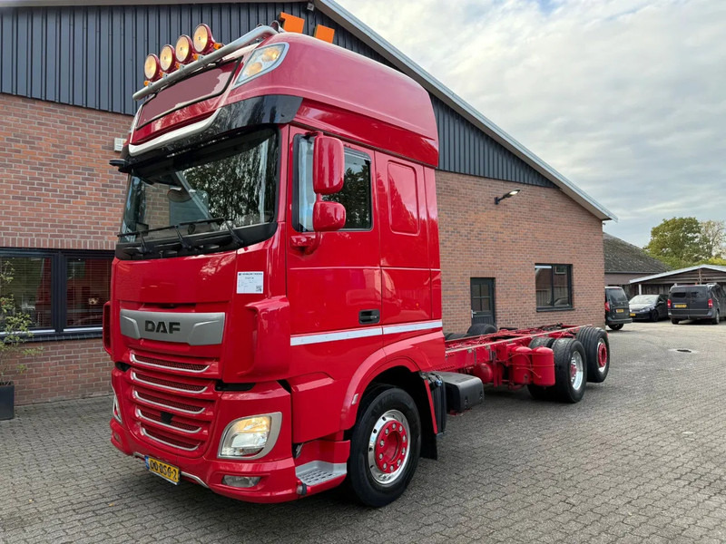 DAF XF 530 6X2 FAS Full air Alcoa Retarder Stuuras 7.6M Chassis NL Truck - Châssis cabine: photos 1 DAF XF 530 6X2 FAS Full air Alcoa Retarder Stuuras 7.6M Chassis NL Truck - Châssis cabine: photos 1