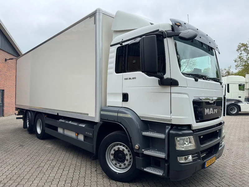 MAN TGS 26.320 EEV Koffer Stuuras AHK 3.000KG LBW 360.390KM! NL TRUCK - Camion fourgon: photos 2 MAN TGS 26.320 EEV Koffer Stuuras AHK 3.000KG LBW 360.390KM! NL TRUCK - Camion fourgon: photos 2