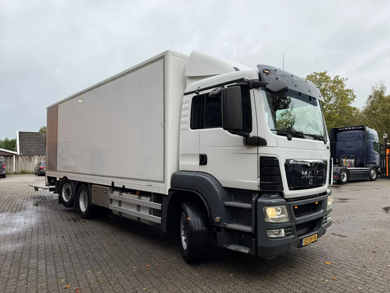 MAN TGS 26.320 Koffer Stuuras AHK 2.500KG LBW 319.460KM! NL Truck - Camion fourgon: photos 2 MAN TGS 26.320 Koffer Stuuras AHK 2.500KG LBW 319.460KM! NL Truck - Camion fourgon: photos 2