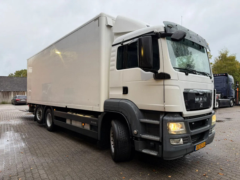 MAN TGS 26.320 Koffer Stuuras AHK 3.000KG LBW 373.230KM! NL Truck APK/TUV 18-03-2026 - Camion fourgon: photos 2 MAN TGS 26.320 Koffer Stuuras AHK 3.000KG LBW 373.230KM! NL Truck APK/TUV 18-03-2026 - Camion fourgon: photos 2