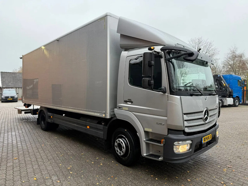 Mercedes-Benz Atego 1218 7.3M Koffer 1500KG LBW 323.826KM! NL Truck APK/TUV 26-04-2026 - Camion fourgon: photos 4 Mercedes-Benz Atego 1218 7.3M Koffer 1500KG LBW 323.826KM! NL Truck APK/TUV 26-04-2026 - Camion fourgon: photos 4