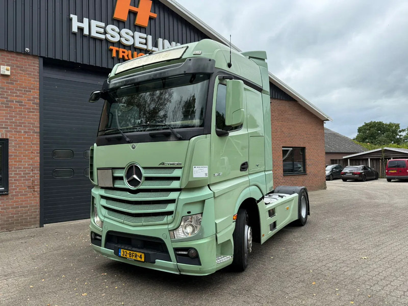 Mercedes-Benz Actros 1842 4X2 Streamspace Side skirts 2x tank NL Truck - Tracteur routier: photos 1 Mercedes-Benz Actros 1842 4X2 Streamspace Side skirts 2x tank NL Truck - Tracteur routier: photos 1