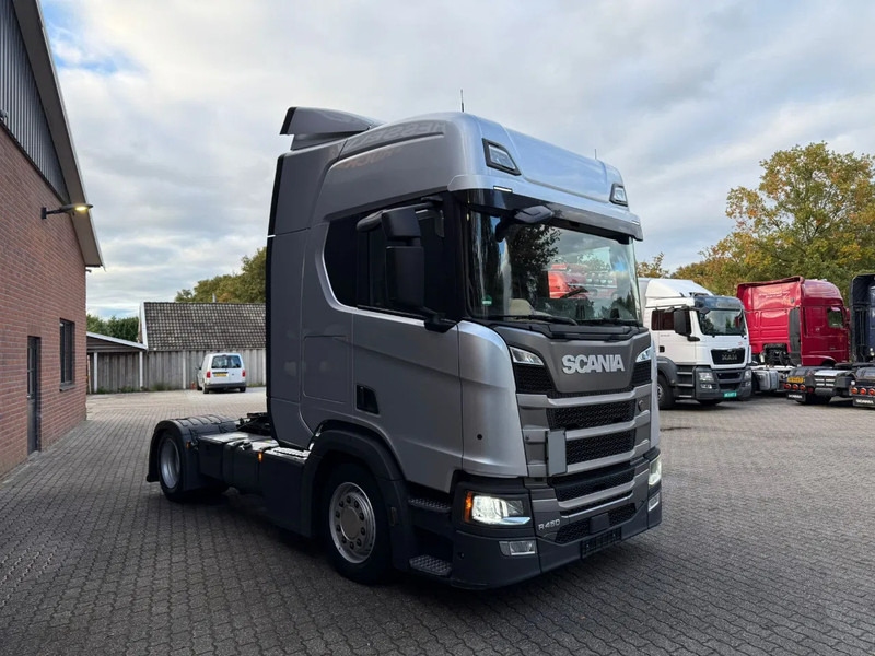 Scania R450 NGS 4X2EB Lowliner Retarder Standairco German truck Smarttacho 2 - Tracteur routier: photos 2 Scania R450 NGS 4X2EB Lowliner Retarder Standairco German truck Smarttacho 2 - Tracteur routier: photos 2