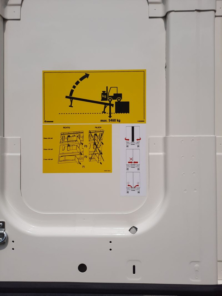 Krone BDF-System, 7.450 mm lang - Carrosserie fourgon: photos 3 Krone BDF-System, 7.450 mm lang - Carrosserie fourgon: photos 3