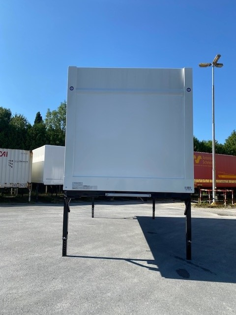 Krone BDF-System, 7.450 mm lang, Dach isoliert - Carrosserie fourgon: photos 2 Krone BDF-System, 7.450 mm lang, Dach isoliert - Carrosserie fourgon: photos 2