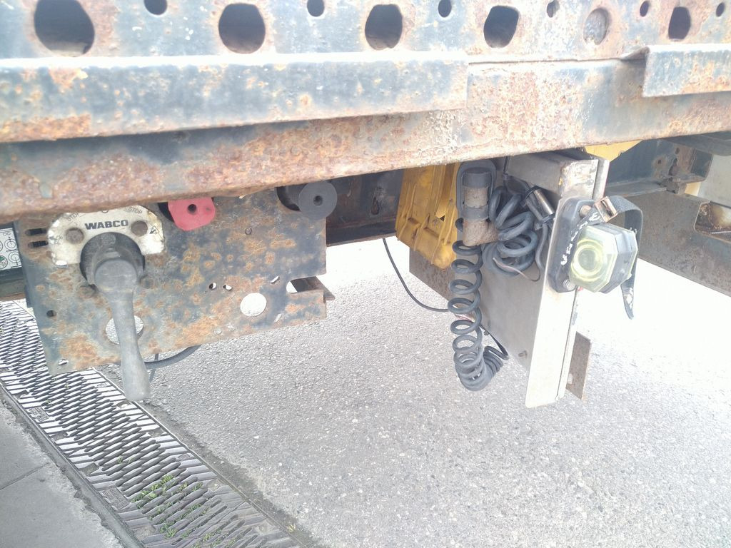 Semi-remorque plateau Krone SDP27 TwistLocks 40"+ 20" BPW Lift Rungentaschen: photos 13 Semi-remorque plateau Krone SDP27 TwistLocks 40"+ 20" BPW Lift Rungentaschen: photos 13