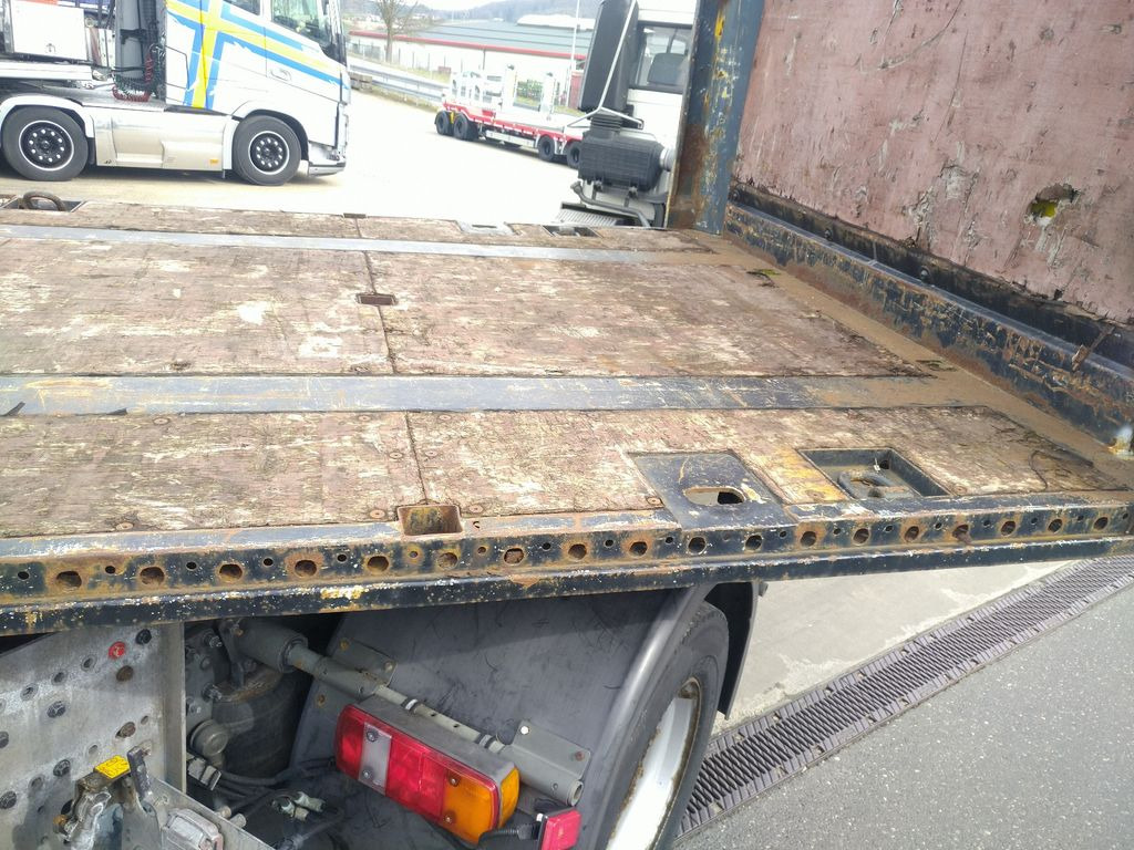 Semi-remorque plateau Krone SDP27 TwistLocks 40"+ 20" BPW Lift Rungentaschen: photos 17 Semi-remorque plateau Krone SDP27 TwistLocks 40"+ 20" BPW Lift Rungentaschen: photos 17