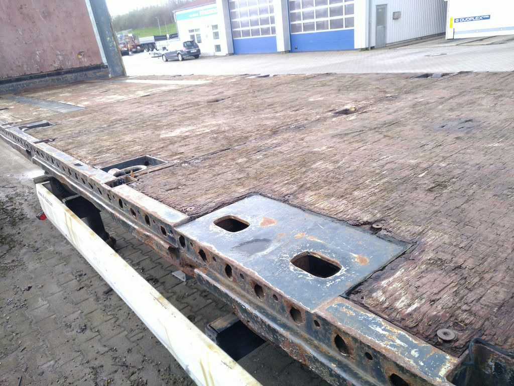 Semi-remorque plateau Krone SDP27 TwistLocks 40"+ 20" BPW Lift Rungentaschen: photos 28 Semi-remorque plateau Krone SDP27 TwistLocks 40"+ 20" BPW Lift Rungentaschen: photos 28