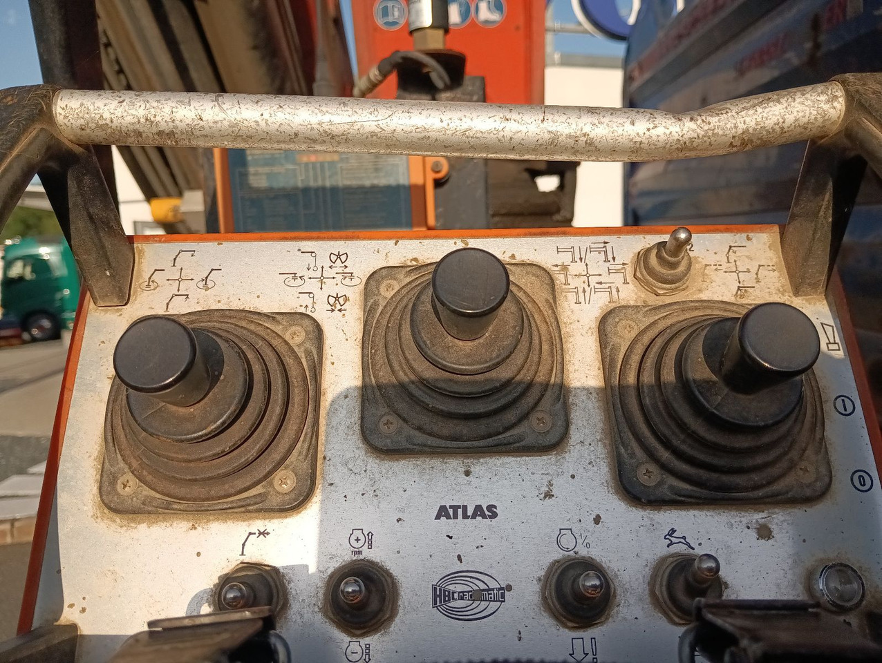 MAN TGS 26:480 6x4 EURO5 ATLAS 240.2E-A4 3-S-Kipper - Camion benne, Camion grue: photos 5 MAN TGS 26:480 6x4 EURO5 ATLAS 240.2E-A4 3-S-Kipper - Camion benne, Camion grue: photos 5