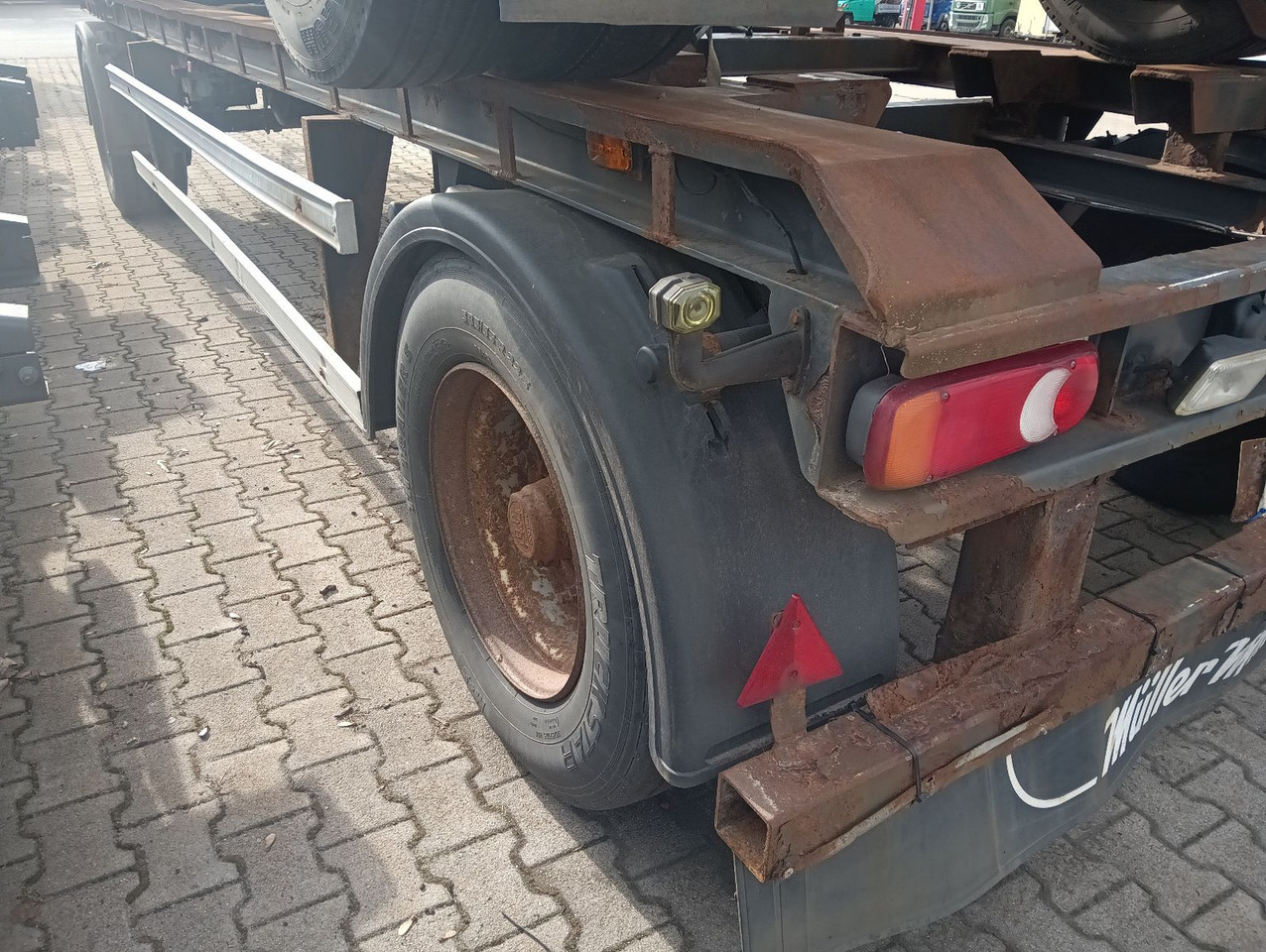 Remorque ampliroll/ Multibenne Müller-Mitteltal RA18 Abrollanhänger 7m BPW Trommel TÜV 5/2025 Müller-Mitteltal RA18 Abrollanhänger 7m BPW Trommel TÜV 5/2025: photos 23 Remorque ampliroll/ Multibenne Müller-Mitteltal RA18 Abrollanhänger 7m BPW Trommel TÜV 5/2025 Müller-Mitteltal RA18 Abrollanhänger 7m BPW Trommel TÜV 5/2025: photos 23