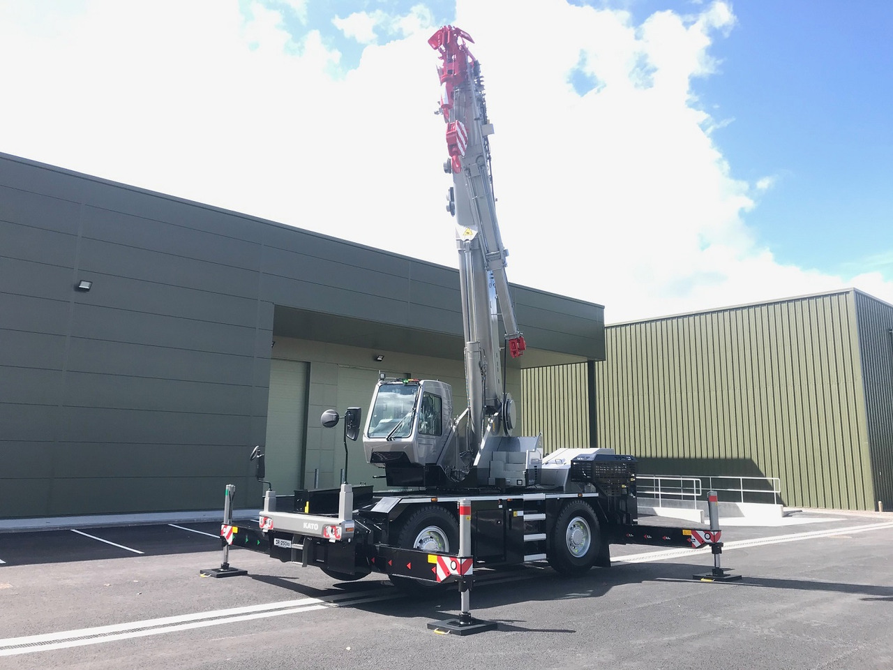 KATO CR-250Rv  - 25 Ton City Crane - Grue mobile: photos 5 KATO CR-250Rv  - 25 Ton City Crane - Grue mobile: photos 5