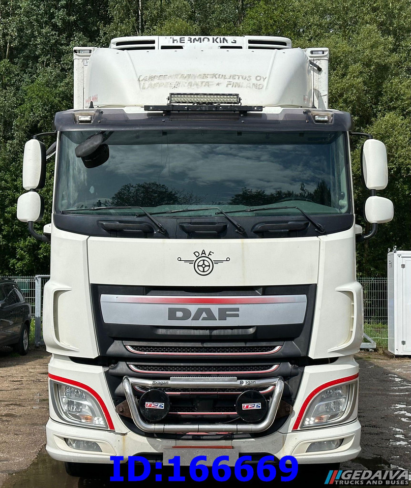 DAF XF 106.460 FAR 6X2 Euro6 - Camion frigorifique: photos 2 DAF XF 106.460 FAR 6X2 Euro6 - Camion frigorifique: photos 2